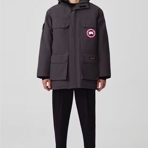 NWT Canada Goose Expedition Parka Heritage in Graphite, size Medium. NEVER WORN